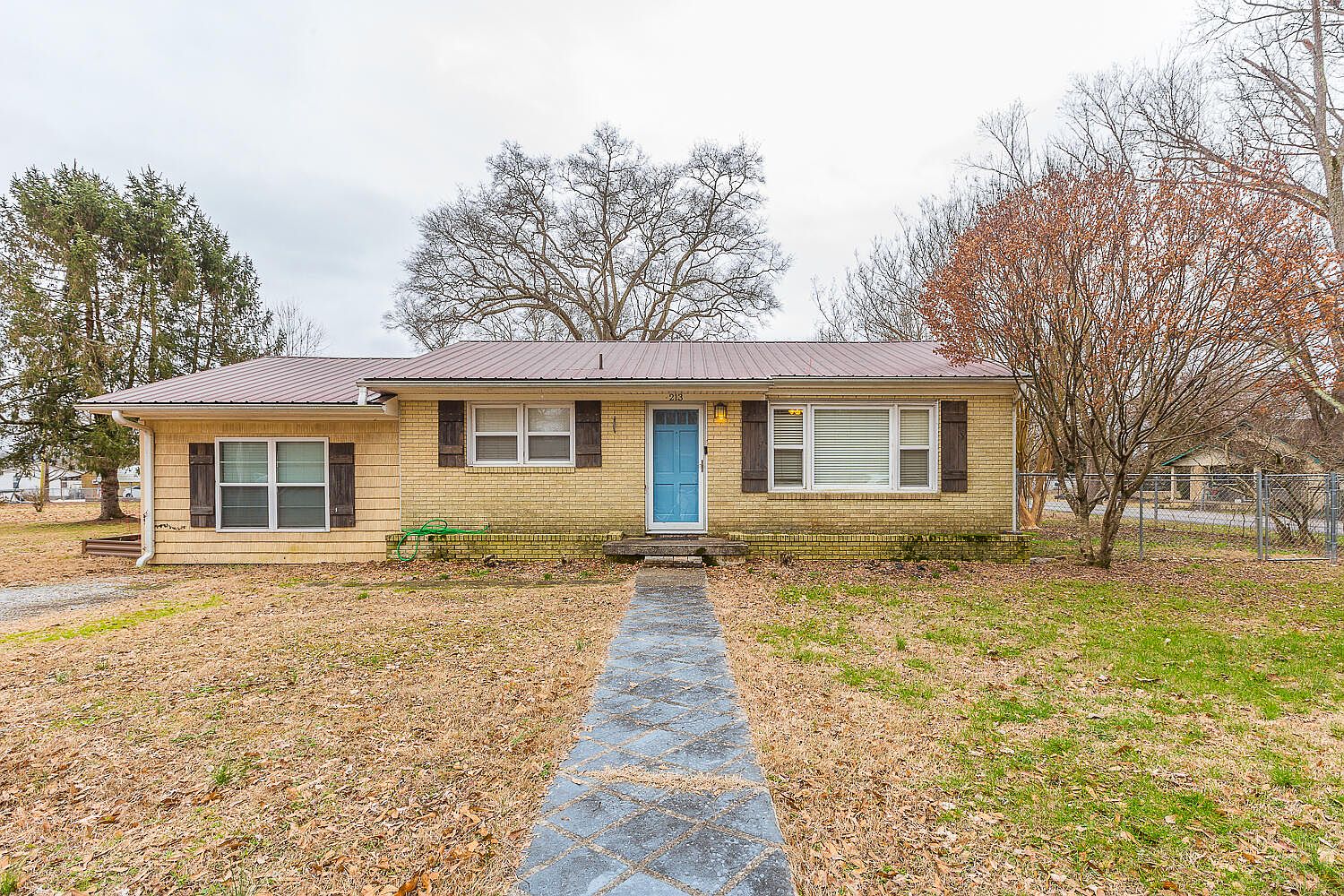 213 W 3rd St, Jasper, TN 37347 | Zillow