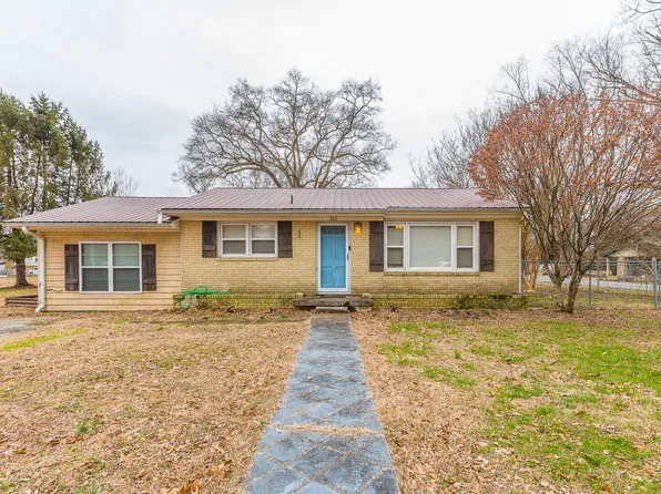 213 W 3rd St, Jasper, TN 37347