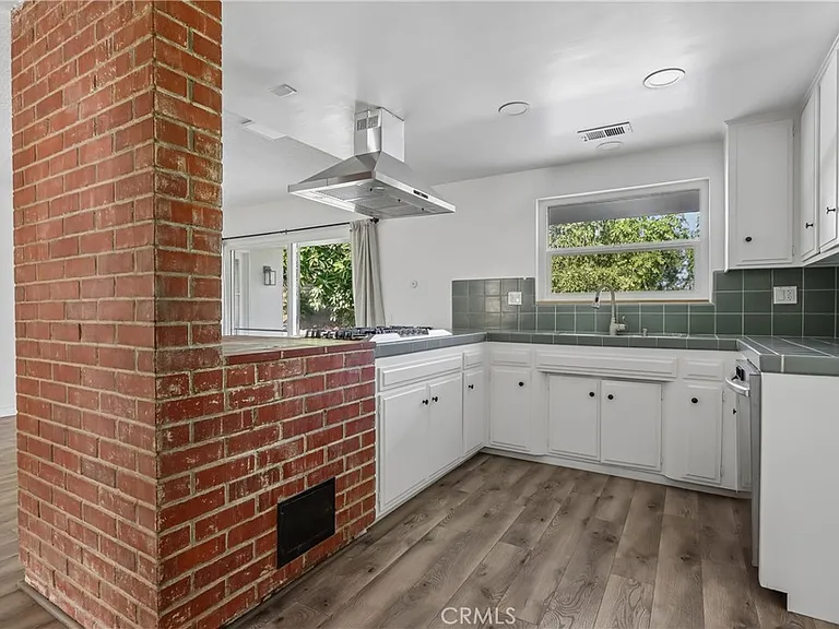 1184 Lyndhurst Dr — Photo 26