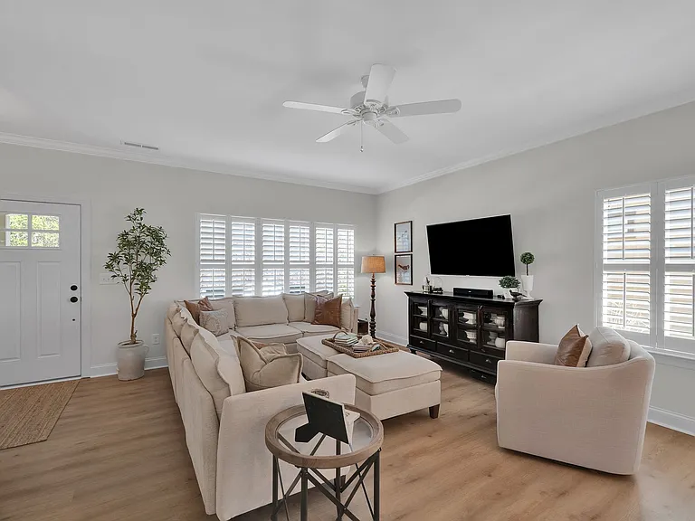 7526 Fairway Villa Cir — Photo 16