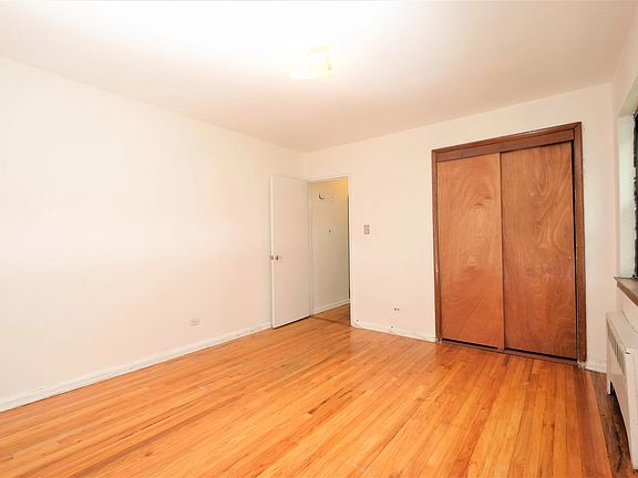 4th image of 75-29 217th St Floor 1
