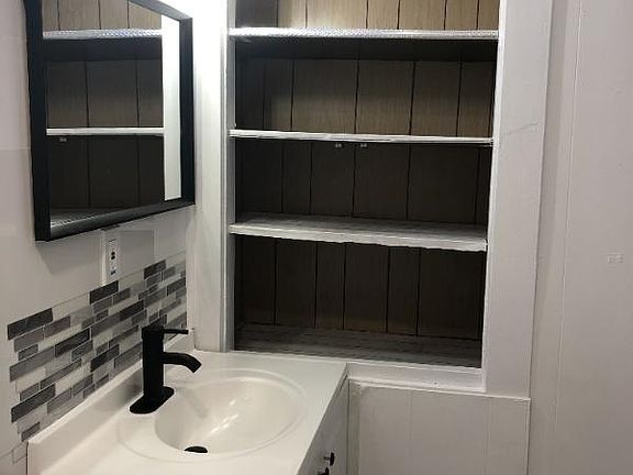 4th image of 171 Centennial St #171
