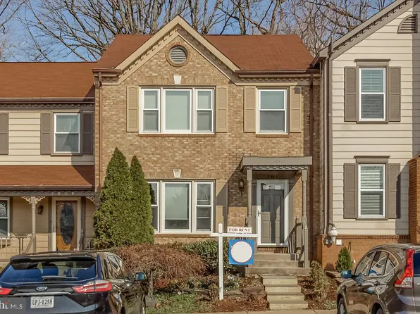 2866 Yarn Ct, Falls Church, VA 22042