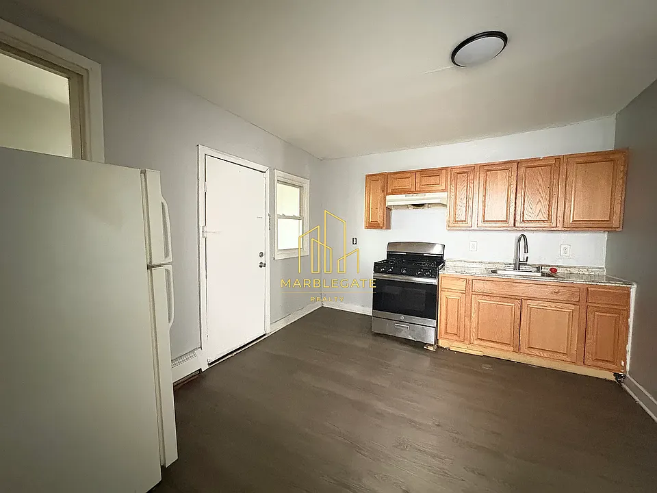 49 N 14th St #22