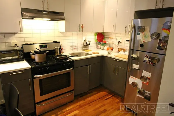 Rented by Real Street Inc | media 5