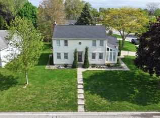 1012 Bowdoin Dr, Mishawaka, IN 46544