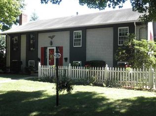 24 Swan Rd, Smithfield, RI 02917