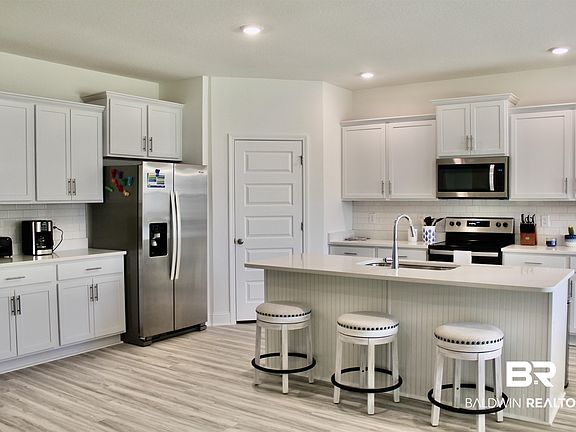 2nd image of 1138 Pencarro Blvd
