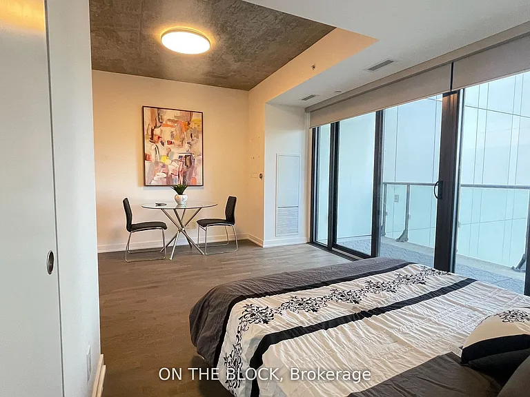 185 Roehampton Ave W #509 — Photo 15
