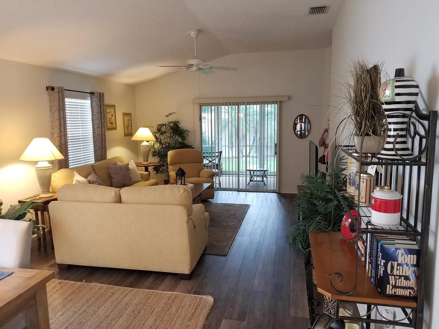 2 bed, 1200 sqft, $2,750 — Photo 2