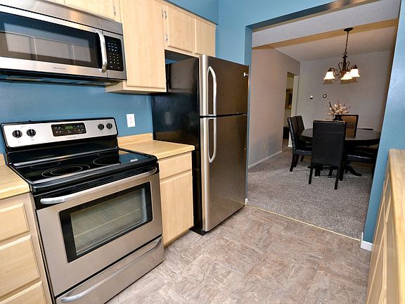 2nd image of 2680 Oxford St N APT 104