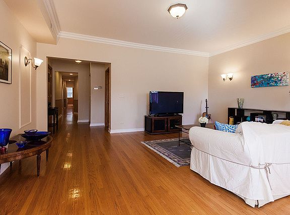 4th image of 5728 N Kenmore Ave APT 1N