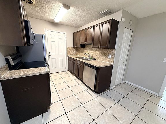 4th image of 7152 Koleda Dr
