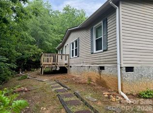 25 Glenn Lance Ln, Fairview, NC 28730