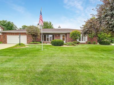 3995 S Victoria Cir, New Berlin, WI, 53151