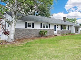 65 Bayberry Dr, Wallingford, CT 06492