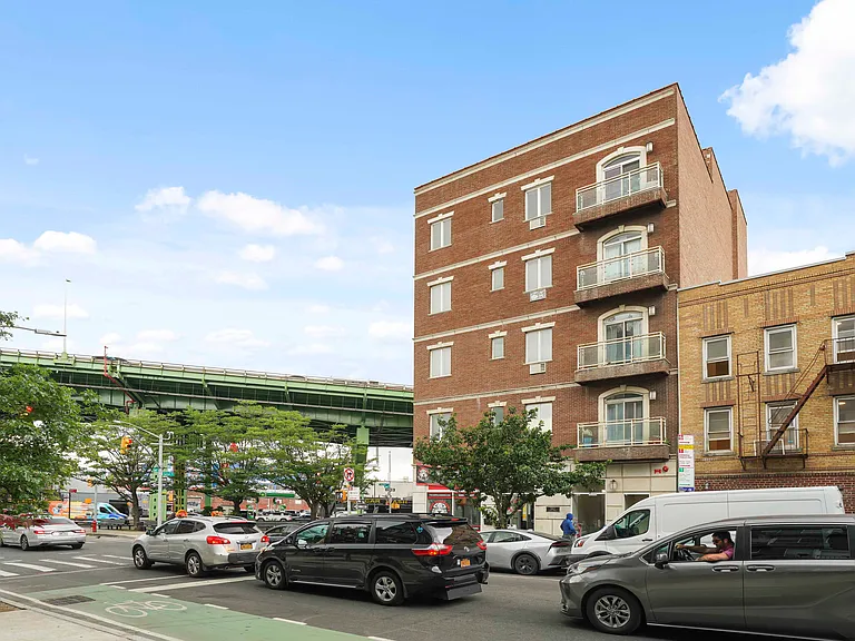 562 Court St #5B — Photo 26