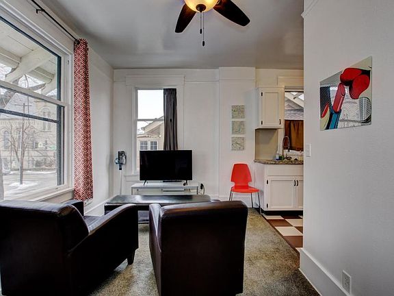 2nd image of 712 N 8th St APT 3