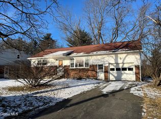 1377 Tracy Avenue, Niskayuna, NY 12309