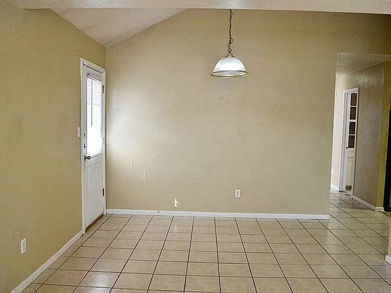 3805 Hitchrock Dr #A — Photo 7