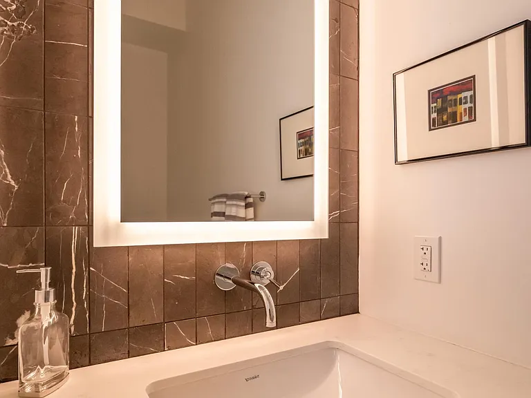 1916 23rd St #6 — Photo 12