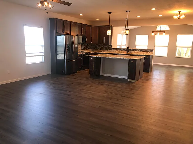 1417 Hoovler Way — Photo 5