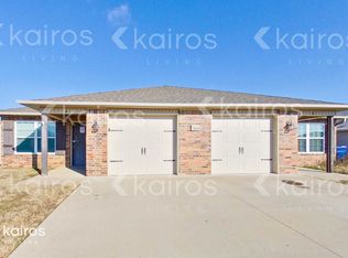 5004 Thomas St #A, Siloam Springs, AR 72761