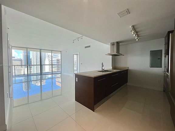 3rd image of 495 Brickell Ave APT 2803