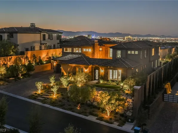 12 Olympia Ridge Dr, Las Vegas, NV 89141