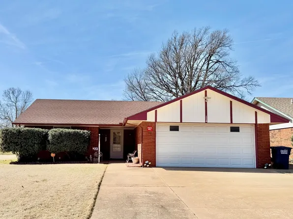 114 S Cimarron Dr, Enid, OK 73703