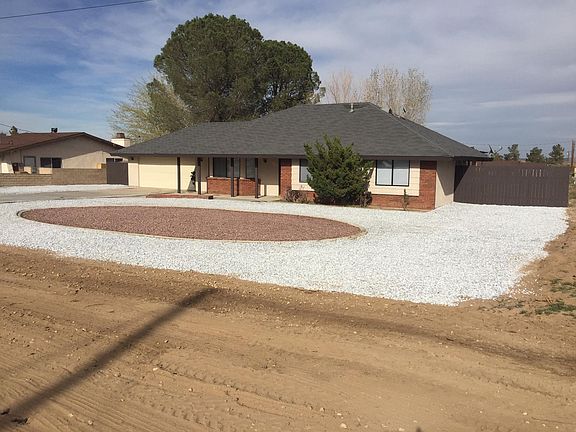 3rd image of 8019 Langdon Ave