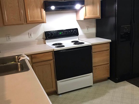 Kitchen (upstairs)