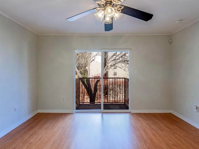 1422 Collier St #206 — Photo 3