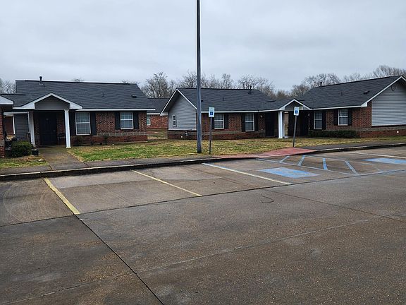 2nd image of 4722 Oakmont Village Dr #0