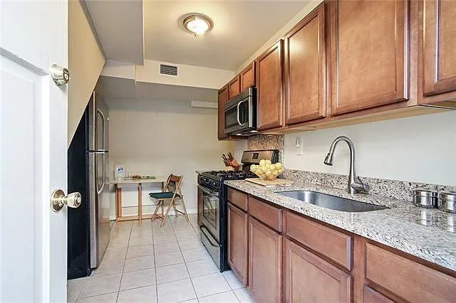 723 Valmont St #B — Photo 8