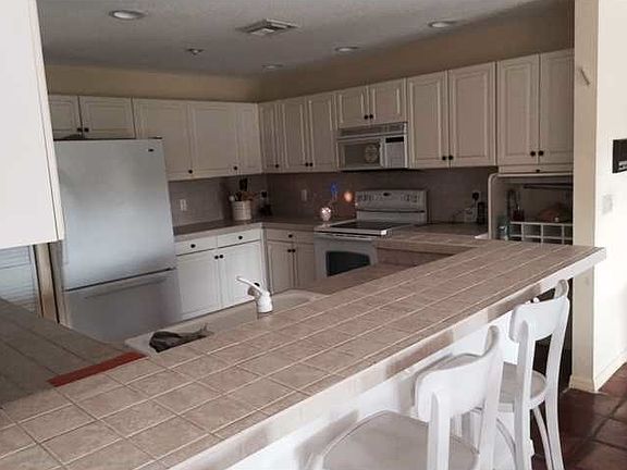 5th image of 10444 NW 1st Ct