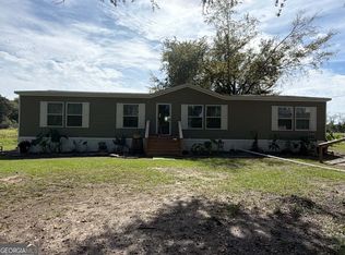 46 Sumner Rd, Surrency, GA 31563