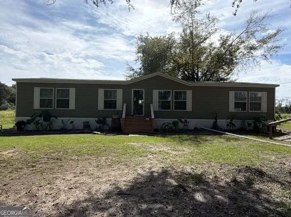 46 Sumner Rd, Surrency, GA 31563