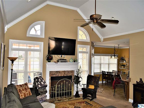 3rd image of 368 Northlake Dr
