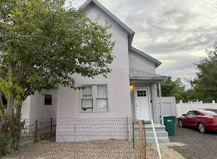 642 Bellevue Pl — Photo 1