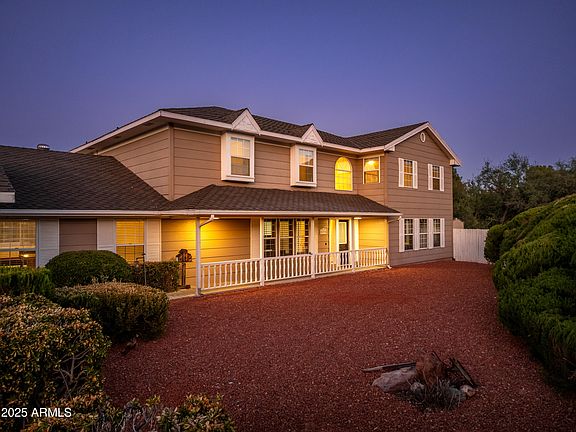 2nd image of 570 E LA JOLLA Circle