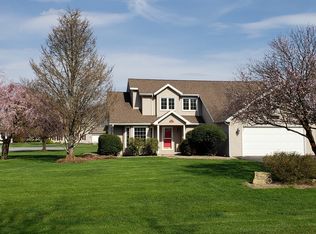 42 Homestead Dr, Mill Hall, PA 17751
