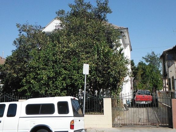 2nd image of 1047 E 23rd St
