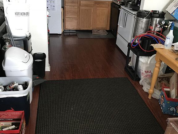 Kitchen & Dining Area (1 window, ceiling fan/multiple lights
