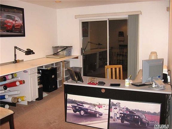 5th image of 21 Bruce Dr