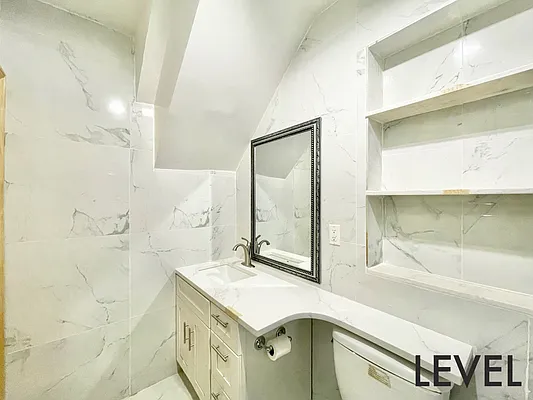 Rented by Level Group | media 20