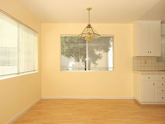 3rd image of 202 Ramona St
