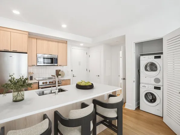 499 President Street image 1 of 37