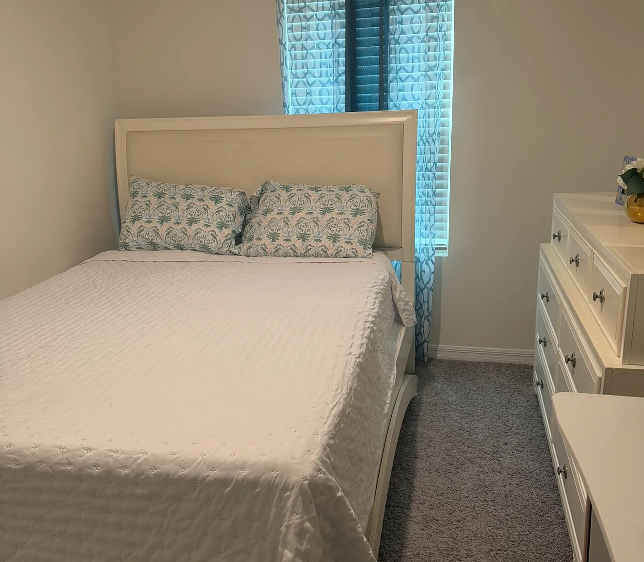 1 bed, 1458 sqft, $550 — Photo 3