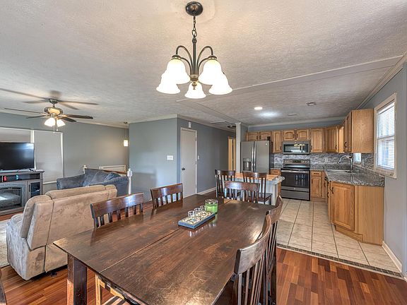 4th image of 416 Boxwood Ct